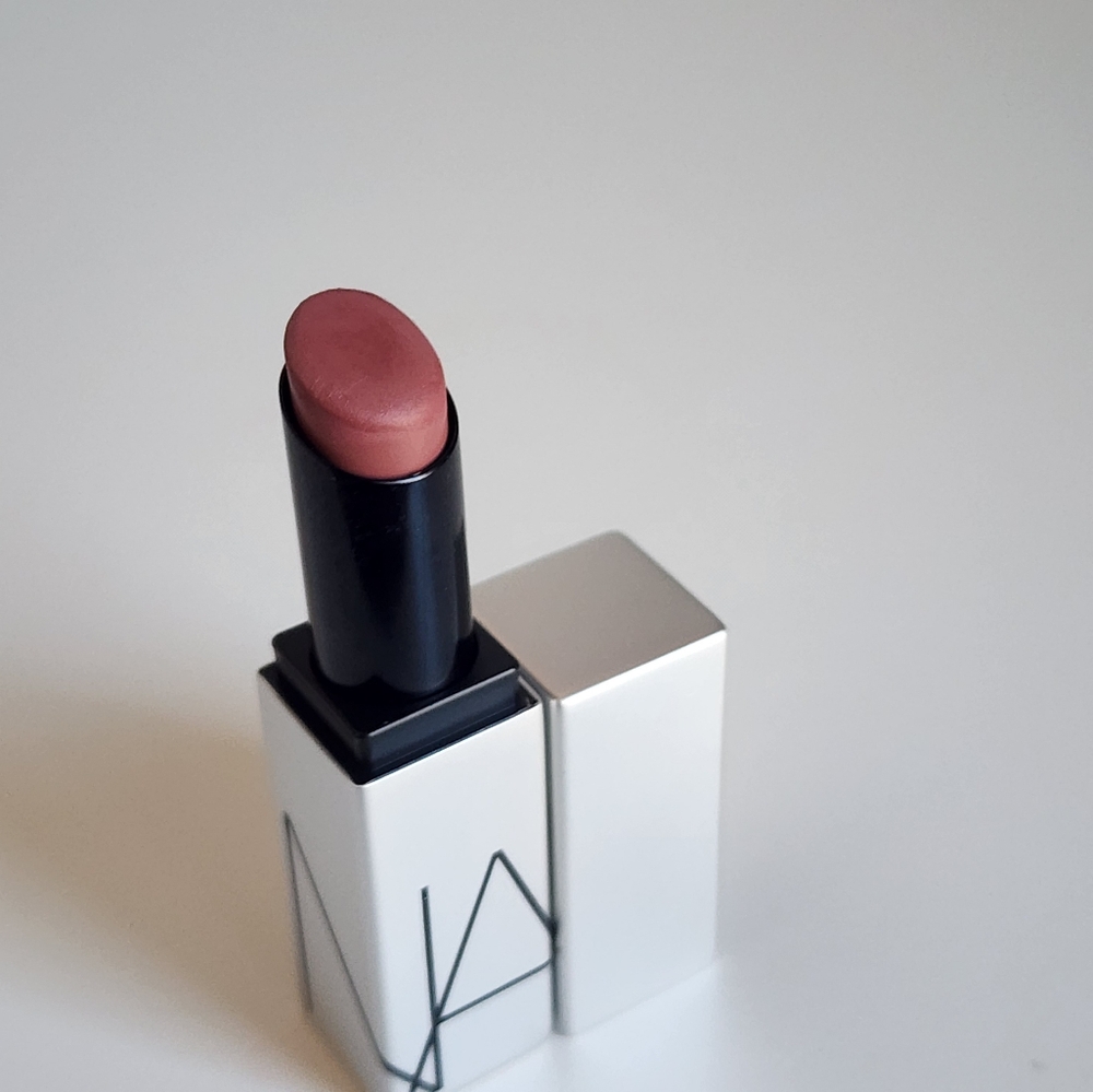 Nars Unrestricted Soft Matte Lip Balm - Picture 4 of 7